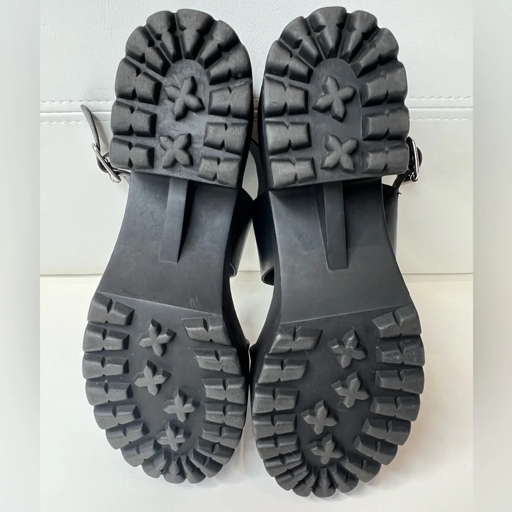 Madden Girl Black Platform Shoes Silver Buckles size 9M